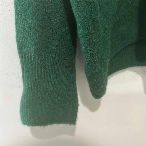 Vince Camuto Green Sweater - Picture 3 of 5
